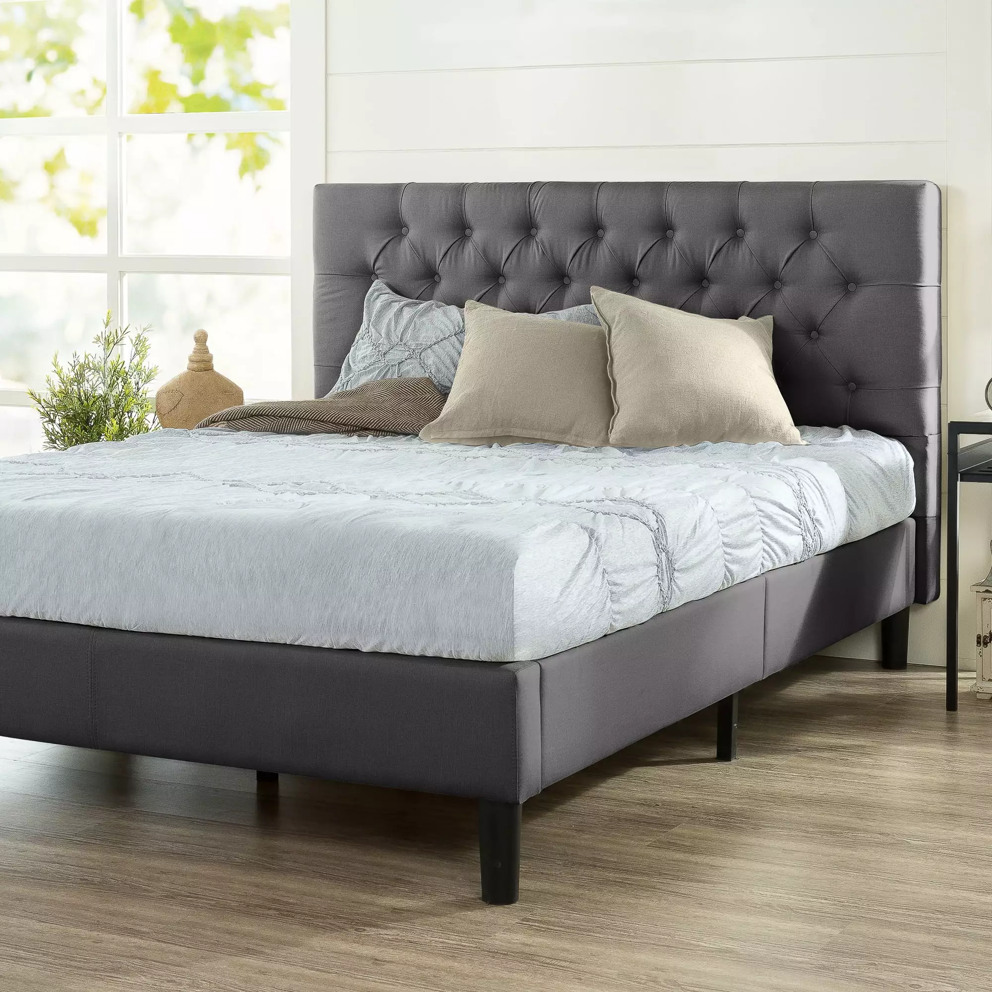 Zinus Misty 43 Upholstered Platform Bed Frame Queen